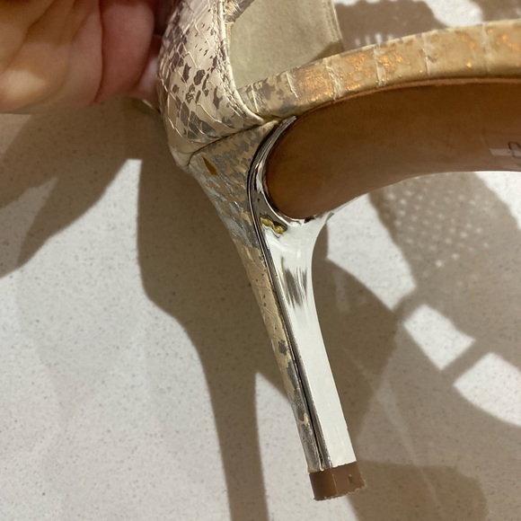 BCBGMaxazaria shoes - Picture 6 of 6